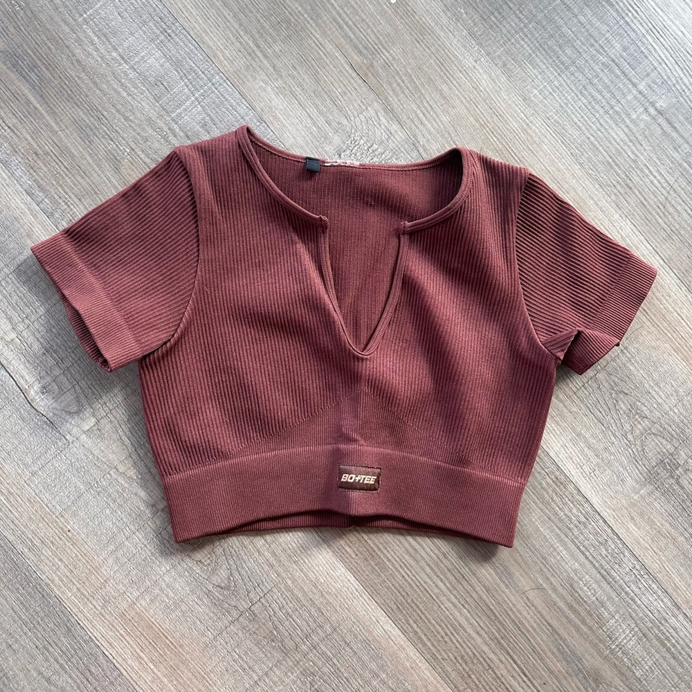 BO + TEE - Ribbed Crop Tee in Brown